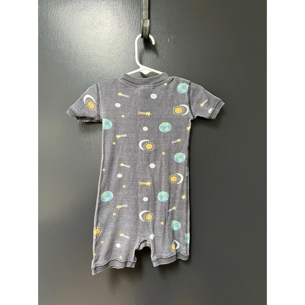 Hannah Anderson Sz 2T sleeper short pajama, space ships and planets